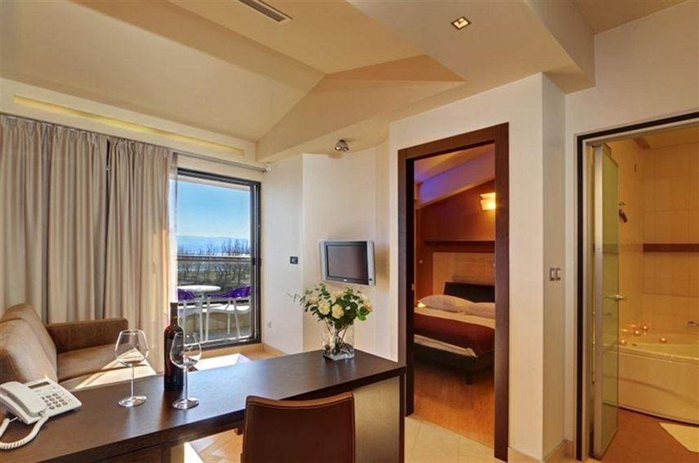 Hotel Diadem Omis Luaran gambar