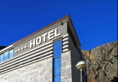 Hotel Diadem Omis Luaran gambar