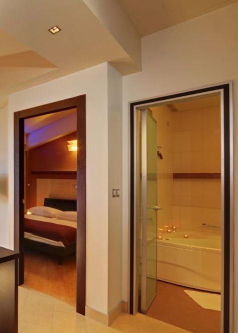 Hotel Diadem Omis Luaran gambar