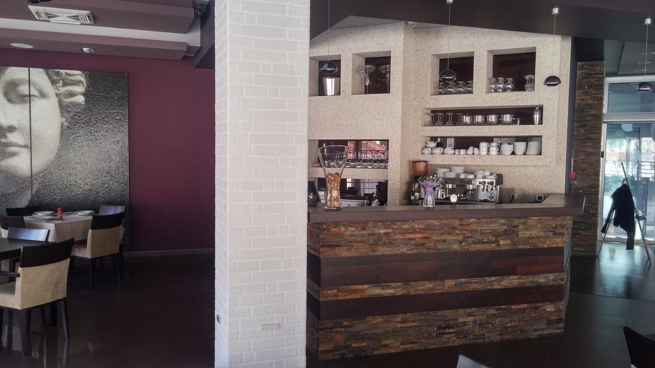 Hotel Diadem Omis Luaran gambar