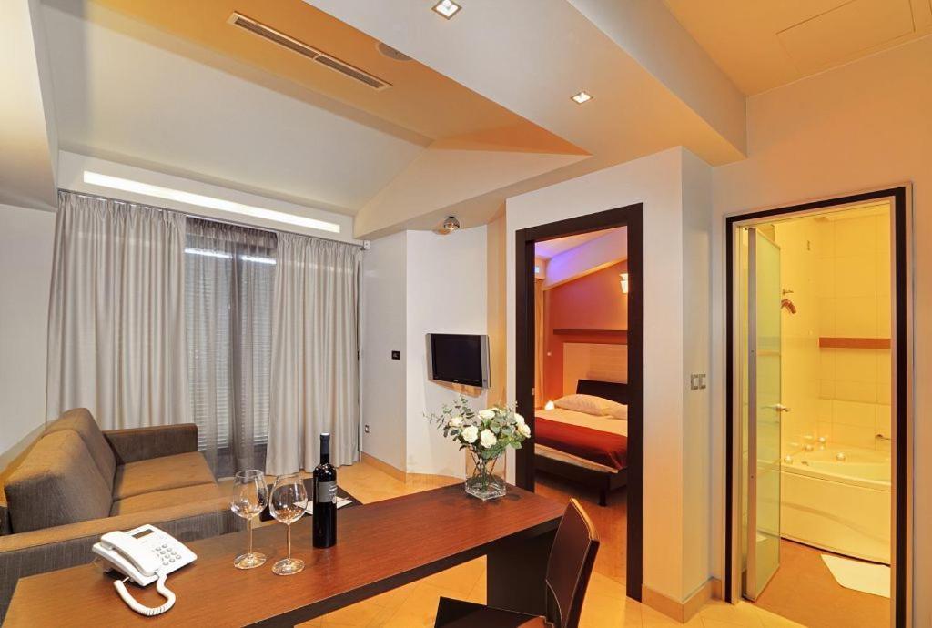 Hotel Diadem Omis Bilik gambar